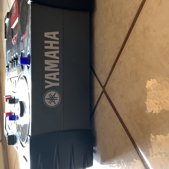 Yamaha DJX-2B DJ synthesizer system - Picture 6 of 10